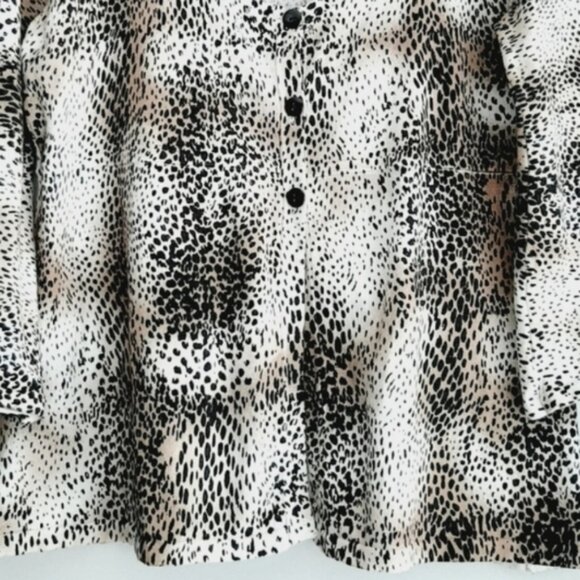 LINDA MATTHEWS Fine Knit Button Front Cardigan Cheetah Animal Print Sz L - Picture 3 of 11